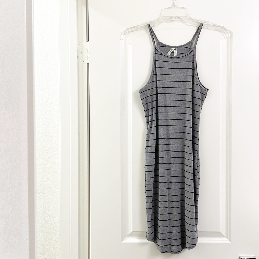 Mudd gray striped back cut out dress
